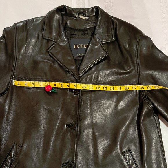 EUC Danier Men's Leather Coat sz M - Picture 6 of 16